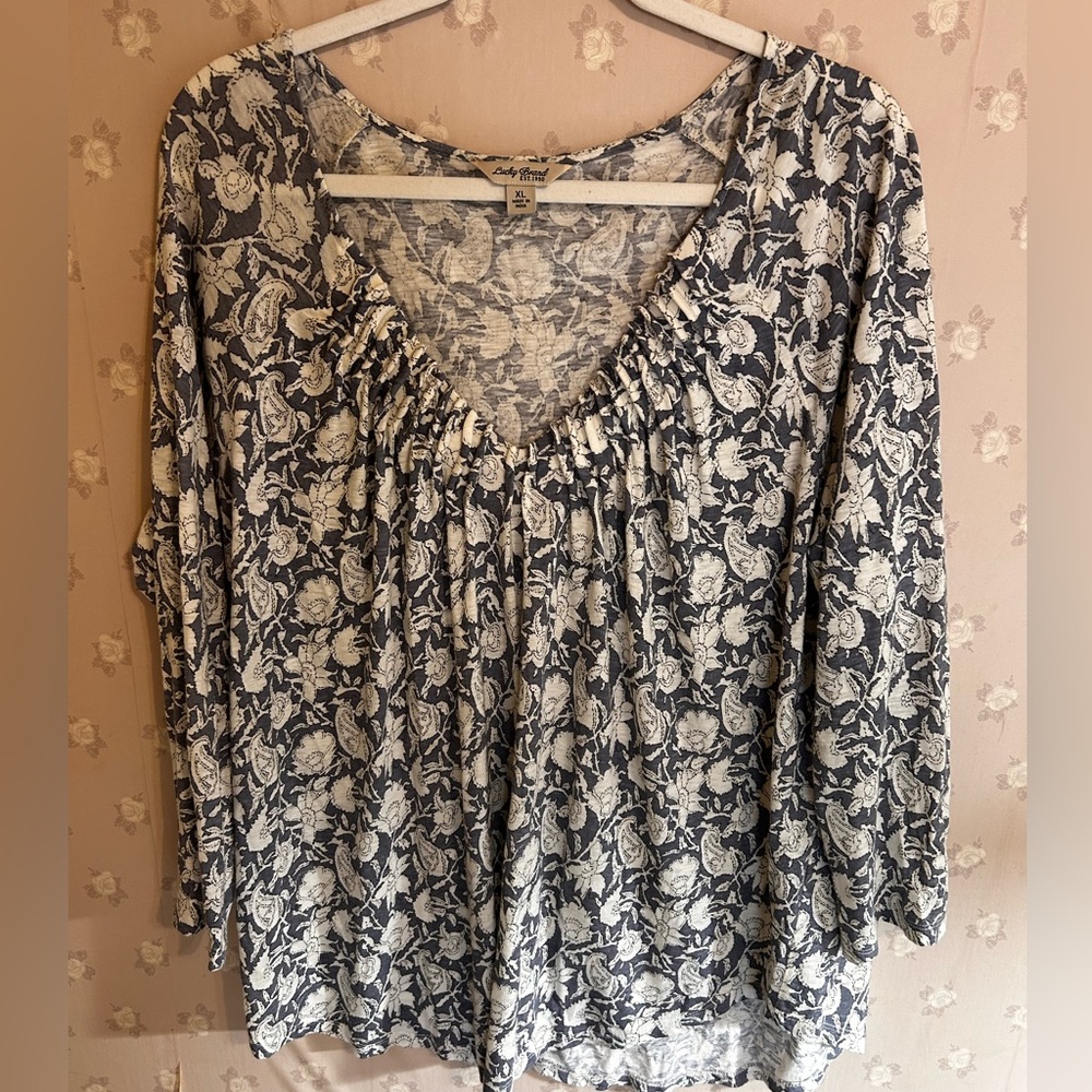 Lucky Brand XL floral print peasant blouse gray white boho style top